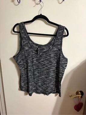 🥳 2 torrid Black Gray Space-Dye Scoop Neck Sleep Tank Top